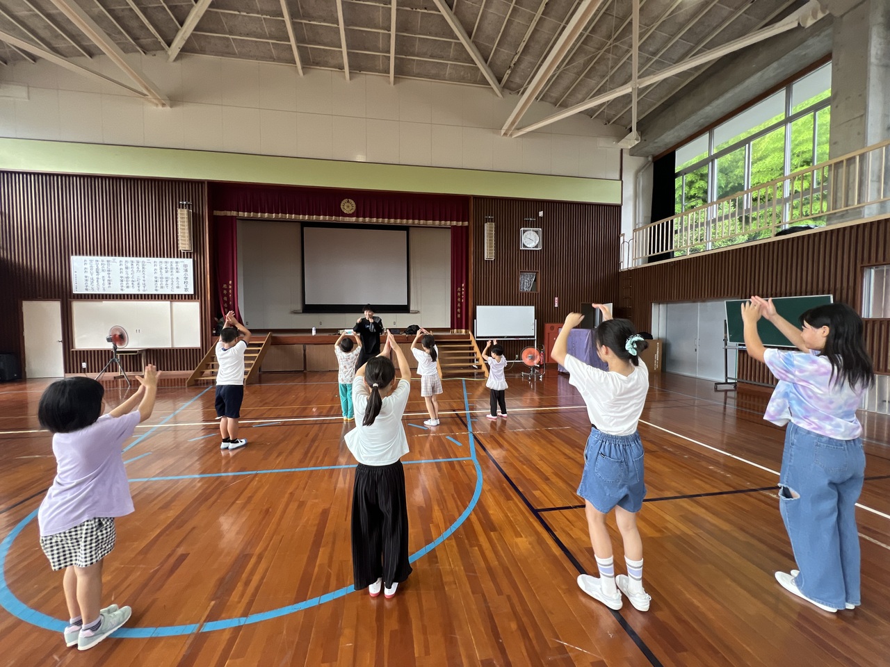 小学校ダンス授業