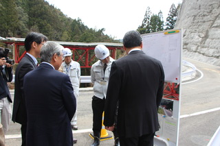 ３．犬吠橋