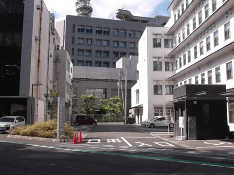 DSCF1976 保健衛生総合庁舎駐車場写真